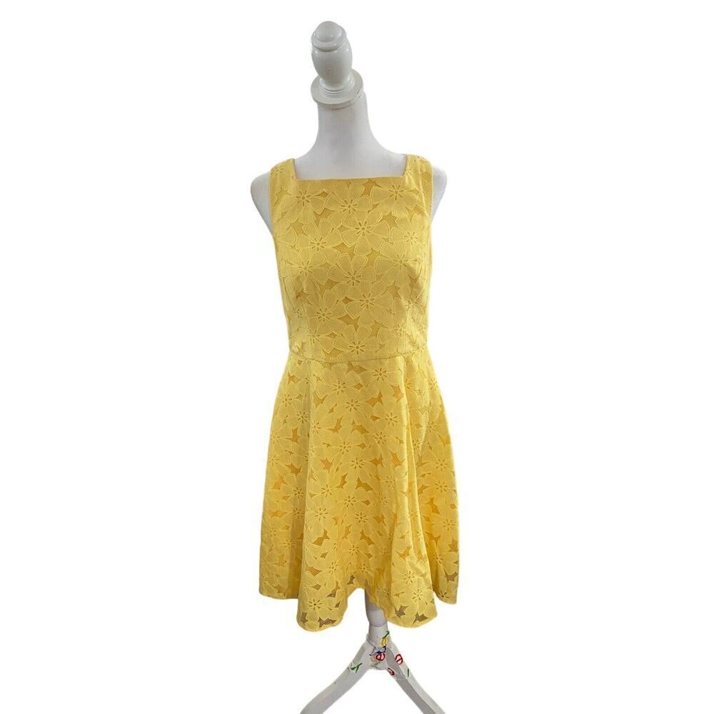 Maggy London Dress Womens Size 8P Yellow Floral Sheer Overlay Sleeveless Zip Up